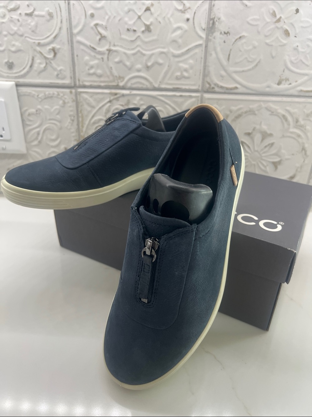 ECCO women’s leather shoes